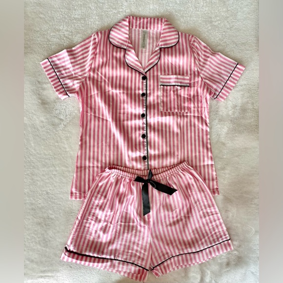 NWOT Fisherfield satin short sleeve pajama set - Picture 1 of 5